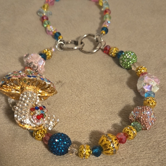 “Colorful Beaded Mushroom Bag Charm / Purse Charm / Handbag Accessory” - Picture 2 of 7